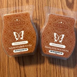 2 Scentsy bars - New